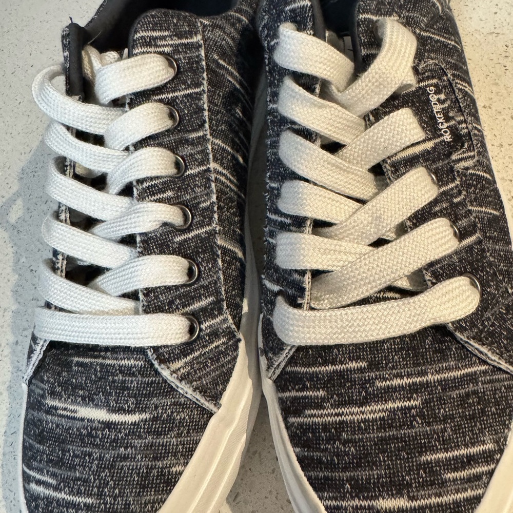 Rocket Dog Black & White Sneakers Size 10